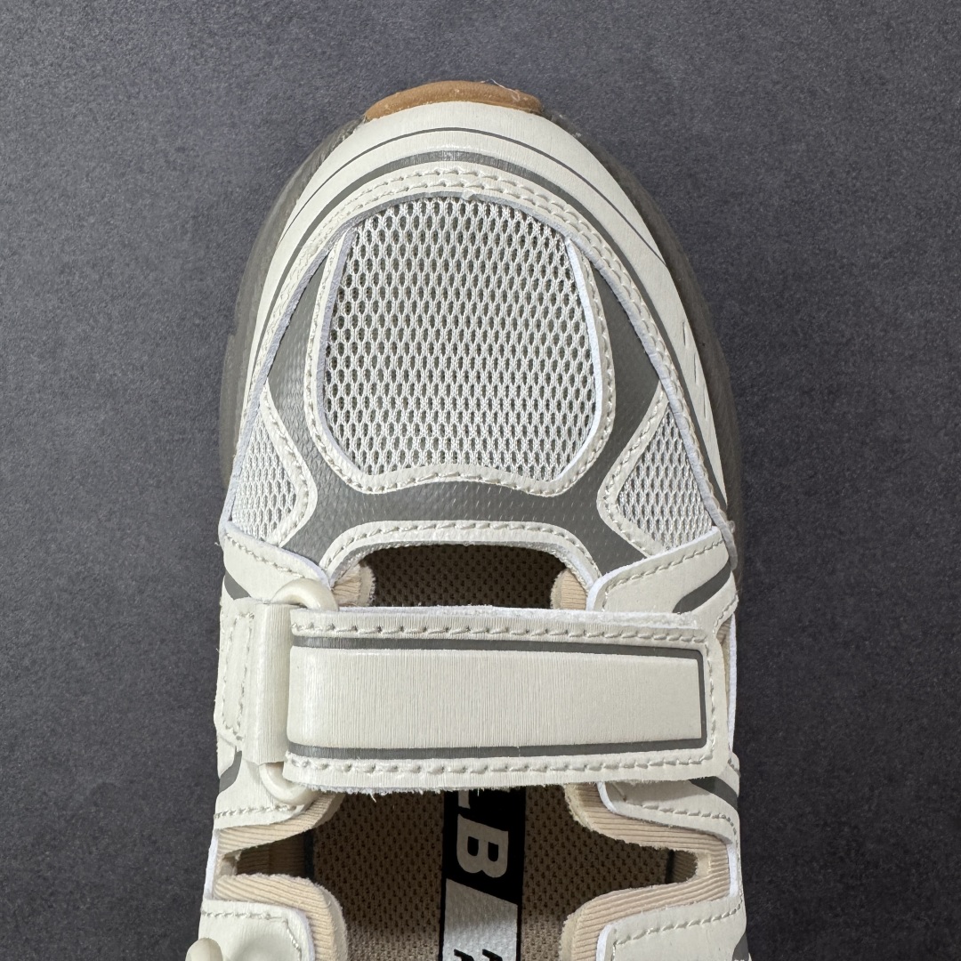 图片[8]-【纯原版】MLB棒球联盟网红老爹鞋 韩国洋基队NY大标潮流老爹鞋凉鞋 沙滩鞋 原楦原档案数据开发版型 完美鞋头弧度/后套收口效果🆚市面文案版本‼️ 原厂立体填充鞋舌海绵 中底注胶孔原数据开发模具大底原厂转印标 市面上唯一纯原版本 原材料打造 内增高6cm 原厂1：1模具开发 原厂进口纳米材质 原厂 全套手提袋 原盒雷射防伪标包装 天猫订单品质 官网尺码35 36 36.5 37.5 38 38.5 39 40 40.5 41 42 42.5 43 44 45-选品中心