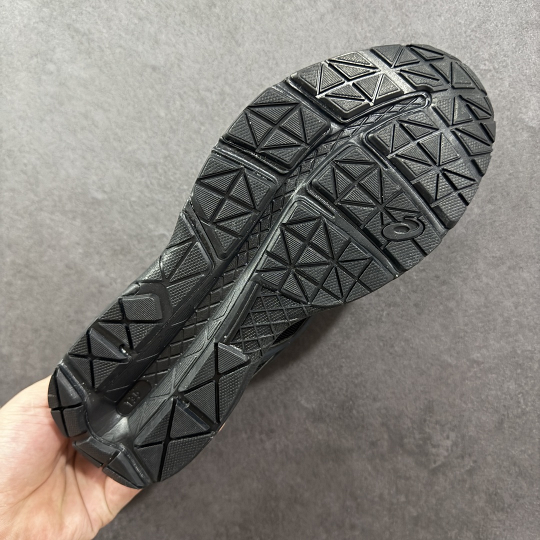 图片[9]-【K8版本】ASICS 亚瑟士 GEL-CONTEND 4缓震回弹透气跑步鞋 高颜值百搭入门级跑鞋 多层网面织物+植绒材质构成了亚瑟士logo图案，具有很高的品牌识别性。网面织物通风透气，植绒材料起到鞋面补强作用，提升跑鞋包裹性和使用寿命。亚瑟士核心就是稳定和缓震，即便GEL-CONTEND 4是最入门的产品，也还是有板有眼的。GEL-CONTEND 4的中底技术叫做AMPLIFOAM，表面上也就是EVA发泡材料的一种，在后跟下面植入GEL缓震胶，增加缓震能力。AHAR+防滑大底几乎布满整个鞋底，一方面能增加跑鞋的寿命，另外一方面在全掌覆盖同时能为足弓下方稳定性进行补强。 尺码：36-45 编码：YBB210220-选品中心