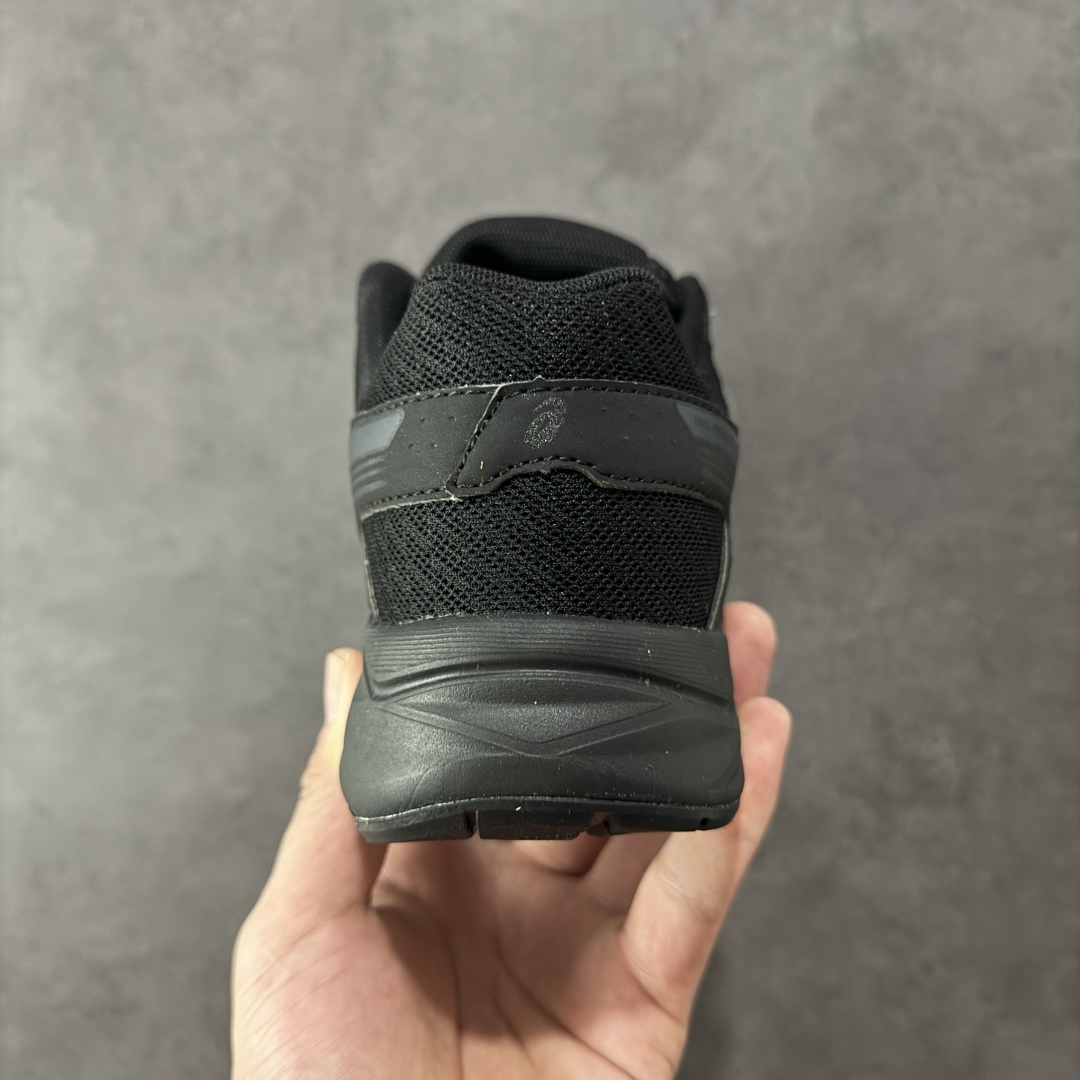 图片[4]-【K8版本】ASICS 亚瑟士 GEL-CONTEND 4缓震回弹透气跑步鞋 高颜值百搭入门级跑鞋 多层网面织物+植绒材质构成了亚瑟士logo图案，具有很高的品牌识别性。网面织物通风透气，植绒材料起到鞋面补强作用，提升跑鞋包裹性和使用寿命。亚瑟士核心就是稳定和缓震，即便GEL-CONTEND 4是最入门的产品，也还是有板有眼的。GEL-CONTEND 4的中底技术叫做AMPLIFOAM，表面上也就是EVA发泡材料的一种，在后跟下面植入GEL缓震胶，增加缓震能力。AHAR+防滑大底几乎布满整个鞋底，一方面能增加跑鞋的寿命，另外一方面在全掌覆盖同时能为足弓下方稳定性进行补强。 尺码：36-45 编码：YBB210220-选品中心