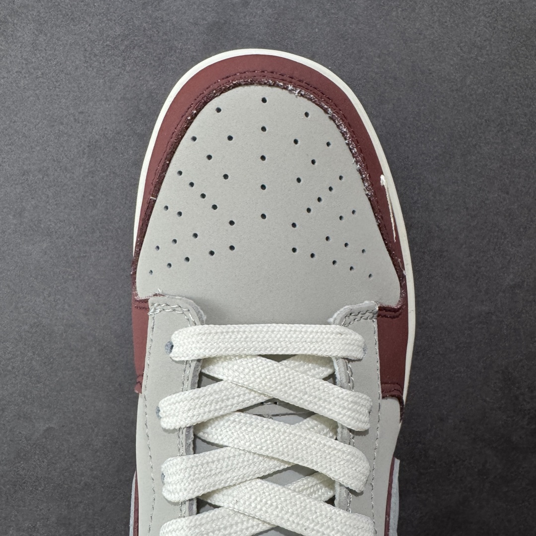 图片[8]-【定制版】Nike SB Dunk Low x GUCCI 红灰小勾 纯原大厂出品 原装头层材料 独家版型蒸餾加工 帶來的是更好的视觉和脚感体验 大厂纯原品质出货 清洁度 电绣工艺 皮料切割干净无任何毛边 细节完美 货号：XY2026 157 尺码：36 36.5 37.5 38 38.5 39 40 40.5 41 42 42.5 43 44 44.5 45 编码：HXSB330340-选品中心