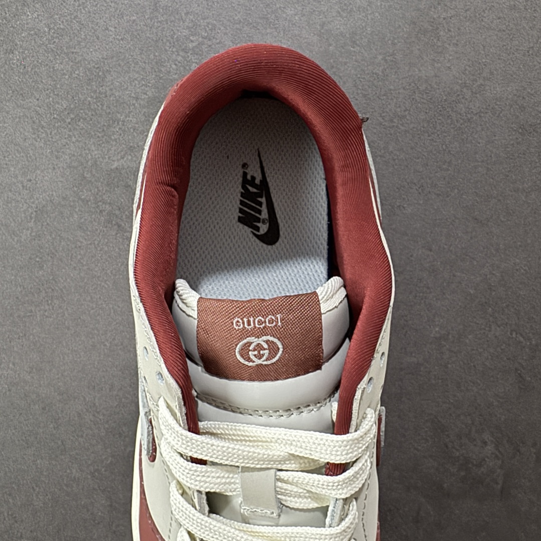 图片[7]-【定制版】Nike SB Dunk Low x GUCCI 红灰小勾 纯原大厂出品 原装头层材料 独家版型蒸餾加工 帶來的是更好的视觉和脚感体验 大厂纯原品质出货 清洁度 电绣工艺 皮料切割干净无任何毛边 细节完美 货号：XY2026 157 尺码：36 36.5 37.5 38 38.5 39 40 40.5 41 42 42.5 43 44 44.5 45 编码：HXSB330340-选品中心