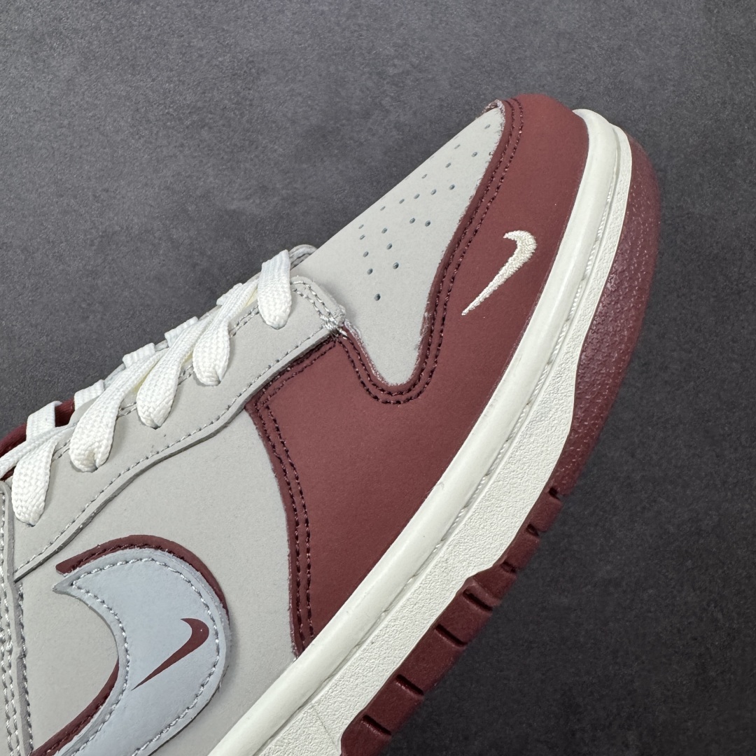 图片[5]-【定制版】Nike SB Dunk Low x GUCCI 红灰小勾 纯原大厂出品 原装头层材料 独家版型蒸餾加工 帶來的是更好的视觉和脚感体验 大厂纯原品质出货 清洁度 电绣工艺 皮料切割干净无任何毛边 细节完美 货号：XY2026 157 尺码：36 36.5 37.5 38 38.5 39 40 40.5 41 42 42.5 43 44 44.5 45 编码：HXSB330340-选品中心