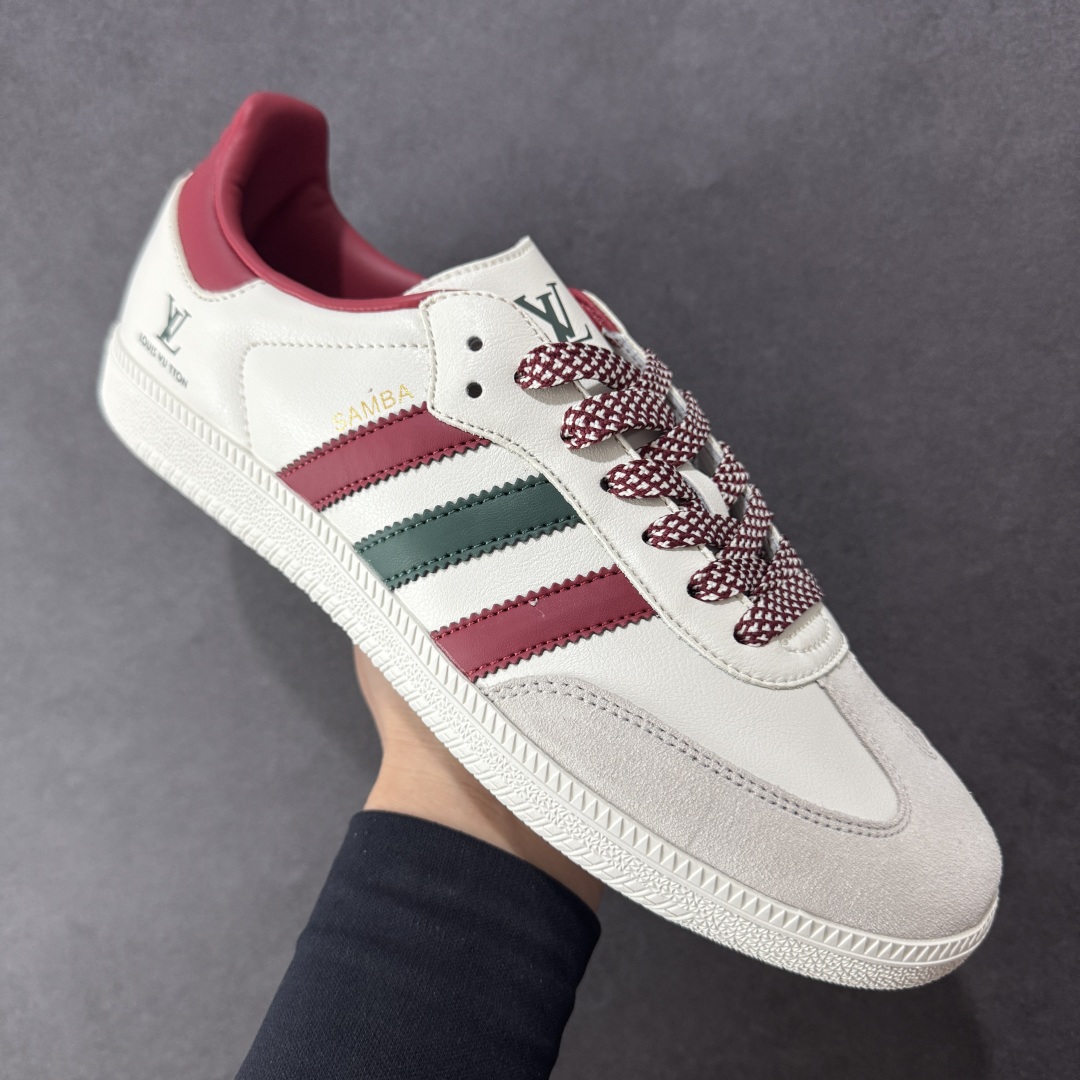 图片[3]-【定制版】adidas originals Samba OG x Louis Vuitton 灰红 桑巴舞系列复古经典轻便板鞋 此款以简约大方的造型设计 给人以随性休闲的时尚格调 穿着舒适轻便，运动灵活自如 满足日常个性穿搭 货号：GJ75801 尺码：36 36.5 37 38 38.5 39 40 40.5 41 42 42.5 43 44 44.5 45-选品中心
