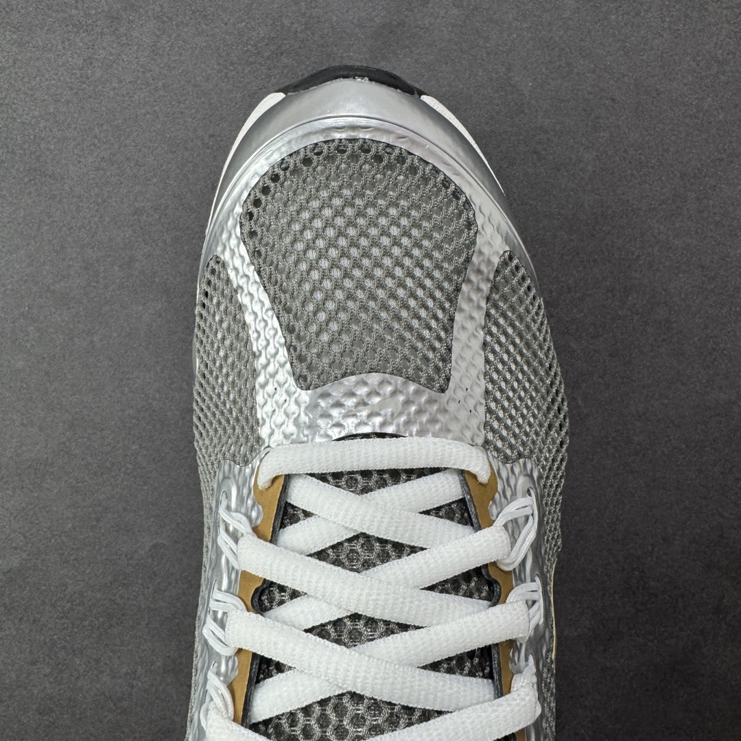 图片[8]-【公司级】Nike Air Max 2013 舒适时尚耐磨透气 低帮跑步鞋 Nike Air Max 2013 运动鞋携时尚设计闪亮回归，出众有型。采用网眼布细节和运动风无缝覆面，助你保持清爽感受，塑就焕新造型。经典 Flywire 设计搭配经典全掌型 Max Air 缓震配置，缔造出众舒适感和支撑效果。 货号：HJ7901 095 尺码：35.5 36 36.5 37.5 38 38.5 39 40 40.5 41 42 42.5 43 44 44.5 45 46-选品中心