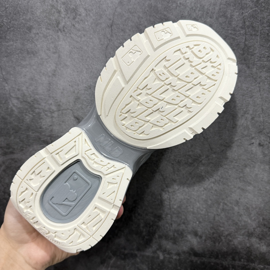 图片[9]-【纯原版】韩国洋基队NY大标潮流老爹鞋 MLB小白鞋复古轻便增高运动鞋新款绑带时尚潮流百搭 原材料打造 原楦原档案数据开发版型 完美鞋头弧度/后套收口效果🆚市面文案版本‼️ 原厂立体填充鞋舌海绵 中底注胶孔原数据开发模具大底 原厂转印标 保证不掉字 内增高6cm 原厂1：1模具开发 原厂进口纳米材质 原厂 全套手提袋 原盒雷射防伪标包装 天猫订单品质 官网尺码35 36 36.5 37.5 38 38.5 39 40 40.5 41 42 42.5 43 44 45-选品中心