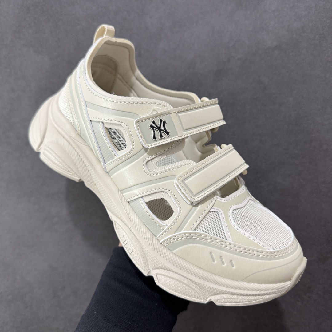 图片[3]-【纯原版】MLB棒球联盟网红老爹鞋 韩国洋基队NY大标潮流老爹鞋凉鞋 沙滩鞋 原楦原档案数据开发版型 完美鞋头弧度/后套收口效果🆚市面文案版本‼️ 原厂立体填充鞋舌海绵 中底注胶孔原数据开发模具大底原厂转印标 市面上唯一纯原版本 原材料打造 内增高6cm 原厂1：1模具开发 原厂进口纳米材质 原厂 全套手提袋 原盒雷射防伪标包装 天猫订单品质 官网尺码35 36 36.5 37.5 38 38.5 39 40 40.5 41 42 42.5 43 44 45-选品中心