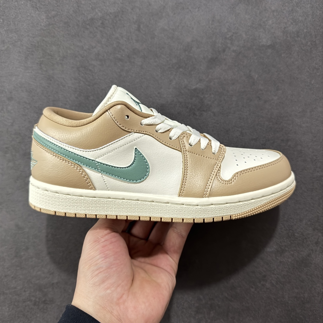 【K版】Air Jordan AJ1 Low 低帮 卡其绿 DC0774-130 全新流水线出品 市场第二梯队最强版 全部原鞋开发 原楦原纸板开发 全鞋电脑针车 原厂内置全掌气垫 原盒内在原标 唯一Zp原版鞋带绑法 免检产品 全新2022版型 全头层皮料 完美零毛边处理 原厂配置全掌气垫 价格定位良心 新配色陆续出货 尺码:36 36.5 37.5 38 38.5 39 40 40.5 41 42 42.5 43 44 44.5 45 46-选品中心
