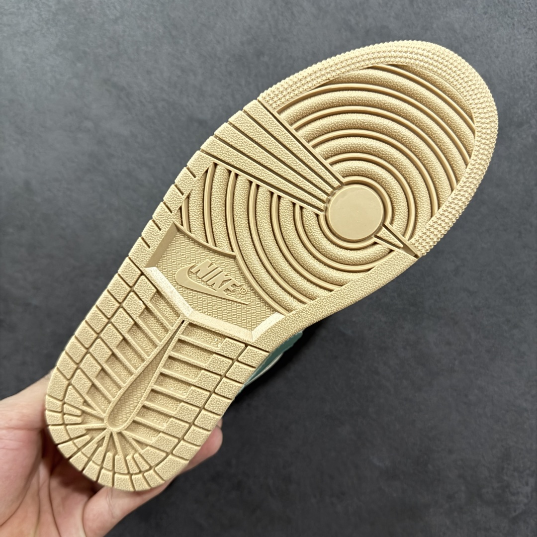 图片[9]-【K版】Air Jordan AJ1 Low 低帮 卡其绿 DC0774-130 全新流水线出品 市场第二梯队最强版 全部原鞋开发 原楦原纸板开发 全鞋电脑针车 原厂内置全掌气垫 原盒内在原标 唯一Zp原版鞋带绑法 免检产品 全新2022版型 全头层皮料 完美零毛边处理 原厂配置全掌气垫 价格定位良心 新配色陆续出货 尺码：36 36.5 37.5 38 38.5 39 40 40.5 41 42 42.5 43 44 44.5 45 46-选品中心