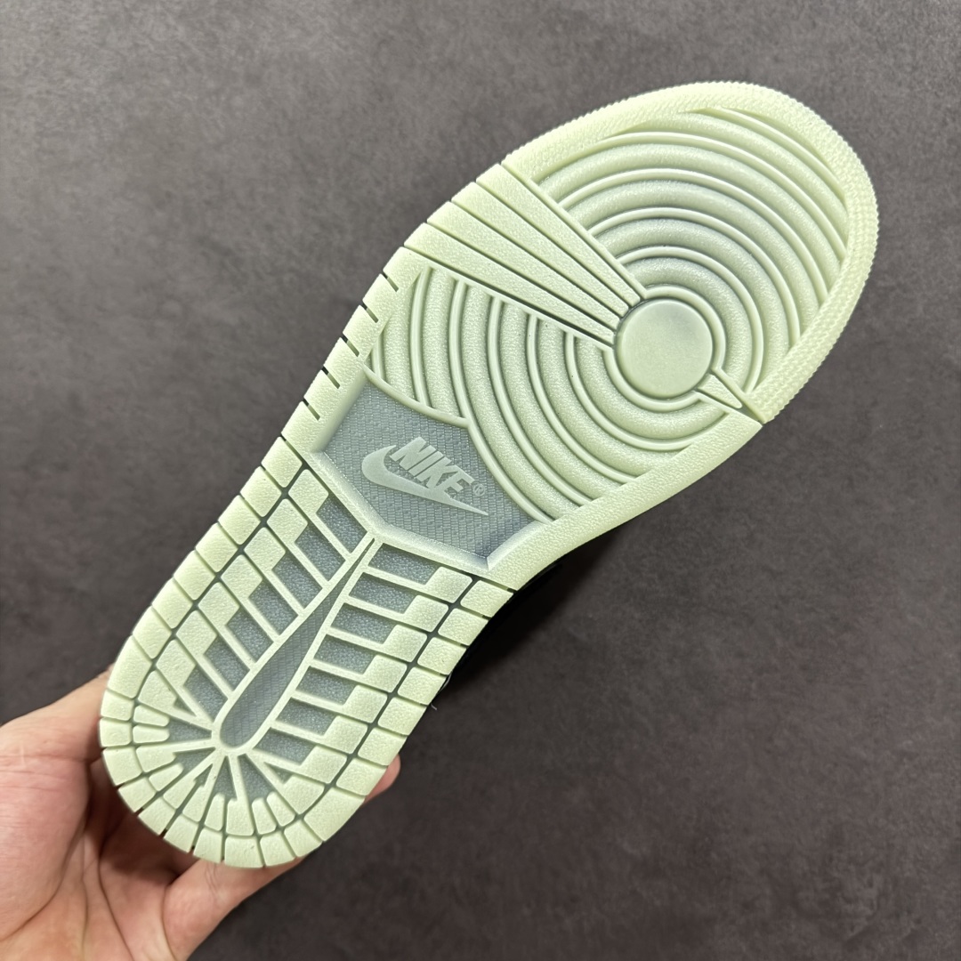 图片[9]-【K版】Air Jordan AJ1 Low 低帮 HQ3442-001 黑蓝 全新流水线出品 市场第二梯队最强版 全部原鞋开发 原楦原纸板开发 全鞋电脑针车 原厂内置全掌气垫 原盒内在原标 唯一Zp原版鞋带绑法 免检产品 全新2022版型 全头层皮料 完美零毛边处理 原厂配置全掌气垫 价格定位良心 新配色陆续出货 尺码：36 36.5 37.5 38 38.5 39 40 40.5 41 42 42.5 43 44 44.5 45 46-选品中心