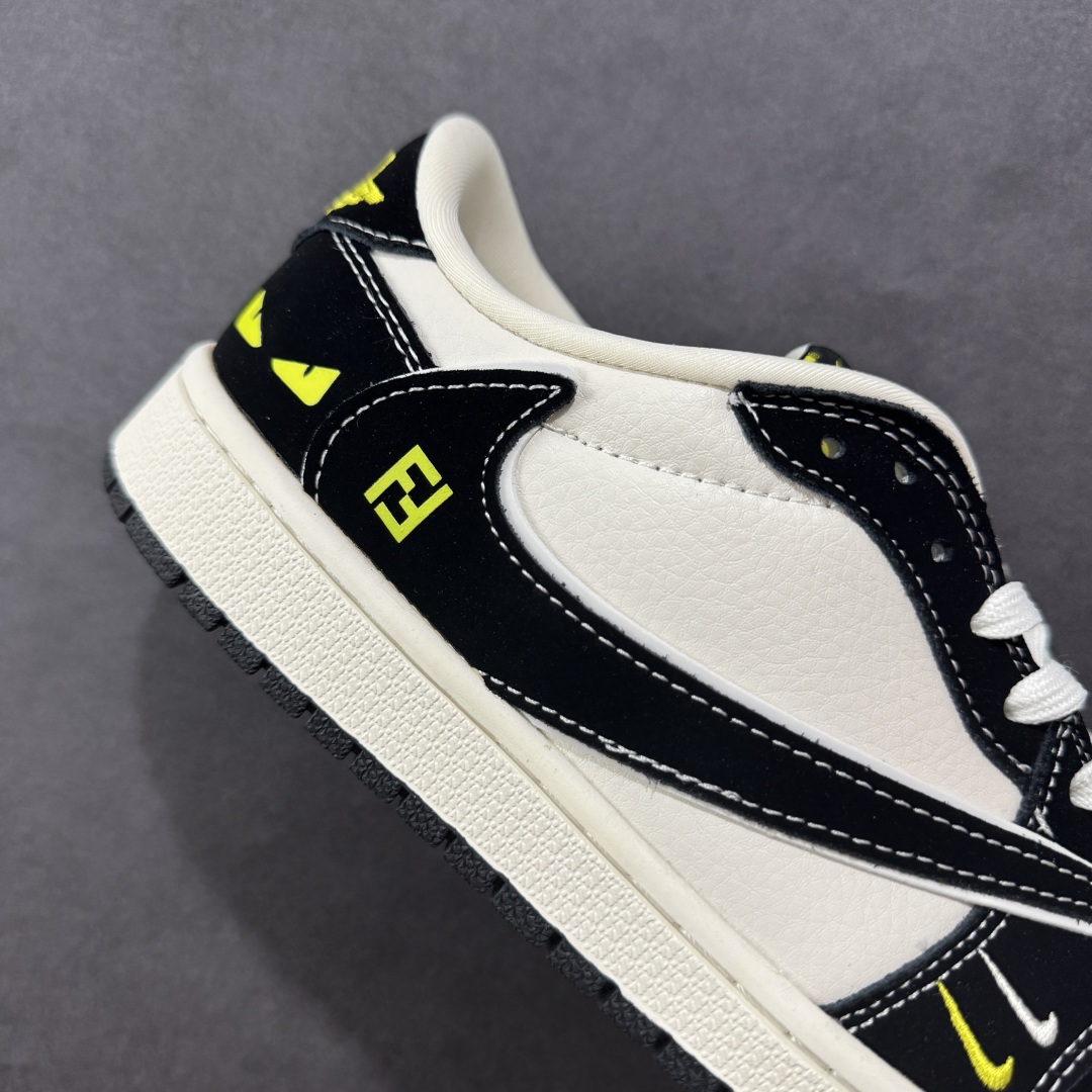 图片[6]-【定制版】Travis Scott x Fragment Design x Air Jordan 1 Low OG SP AJ1 乔1 芬迪联名 小怪兽 低帮文化休闲板鞋  #多方联名合作融合了Travis Scott 独特的音乐风格，藤原浩个性的设计风格以及Jordan品牌的经典元素 使其成为一双具有独特身份和价值的鞋子 清新而立体的外观加上联名标识更突出了其独特身份 这种配色方案显示出活力和时尚感 在视觉上引人注目 鞋身的质感和细腻的细节处理使其显得高端而格调十足 这款“倒钩”联名是设计与创意完美结合 融合多方的个性风格是一款备受瞩目的潮流鞋款 货号：XS2024-072  尺码：36 36.5 37.5 38 38.5 39 40 40.5 41 42 42.5 43 44 44.5 45 编码：HXSB330340-选品中心