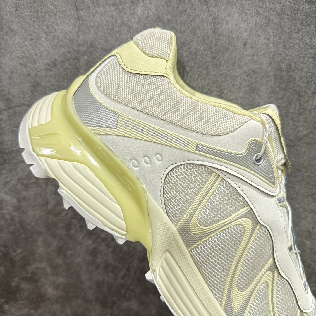 图片[7]-【666版本】SALOMON 萨洛蒙 XT-WHISPER x Kith联名 舒适百搭耐磨轻便低帮 休闲越野训练城市通勤跑步鞋 男女同款 米黄色 纯原外贸平台特供订单 耗时半年巨作 #全套原纸板楦头开发 #原厂特供网布配套加持 #确保原汁原味 完美呈现版型 #原档数据独家私模五层组合大底 #男女鞋同步官方开发至46 #原装Ortholite轻量化鞋垫 #中底布带钢印编号 原厂TPU锁扣 #进口港宝加持 后跟自然饱满 还原公司包裹性 #鞋面采用SENSIFT贴合技术 #全方位贴合包裹脚型 #鞋跟部鞋底牵引设计 #提供强大的抓地性能 #更适应野外崎岖不平的道路 #基于 SALOMON 初代 XT 鞋身造型并搭载 4D ADVANCED CHASSIS™ 大底打造而成 为这款 XT-WHISPER 带来了多项足部控制与保护等功能性 如在运动过程中控制左右晃动的过程而提高稳定性、改善长途越野过程中足中到足尖的过渡、提高感知岩石的精确度以抵抗尖锐物体对脚底的伤害以及采用动态缓冲来增强穿着舒适感 从而减轻疲劳感 使 XT-WHISPER 成为一双舒适且安全的户外之履 货号：479050 尺码：36 36.5 37.5 38 38.5 39 40 40.5 41 42 42.5 43 44 45 46-选品中心