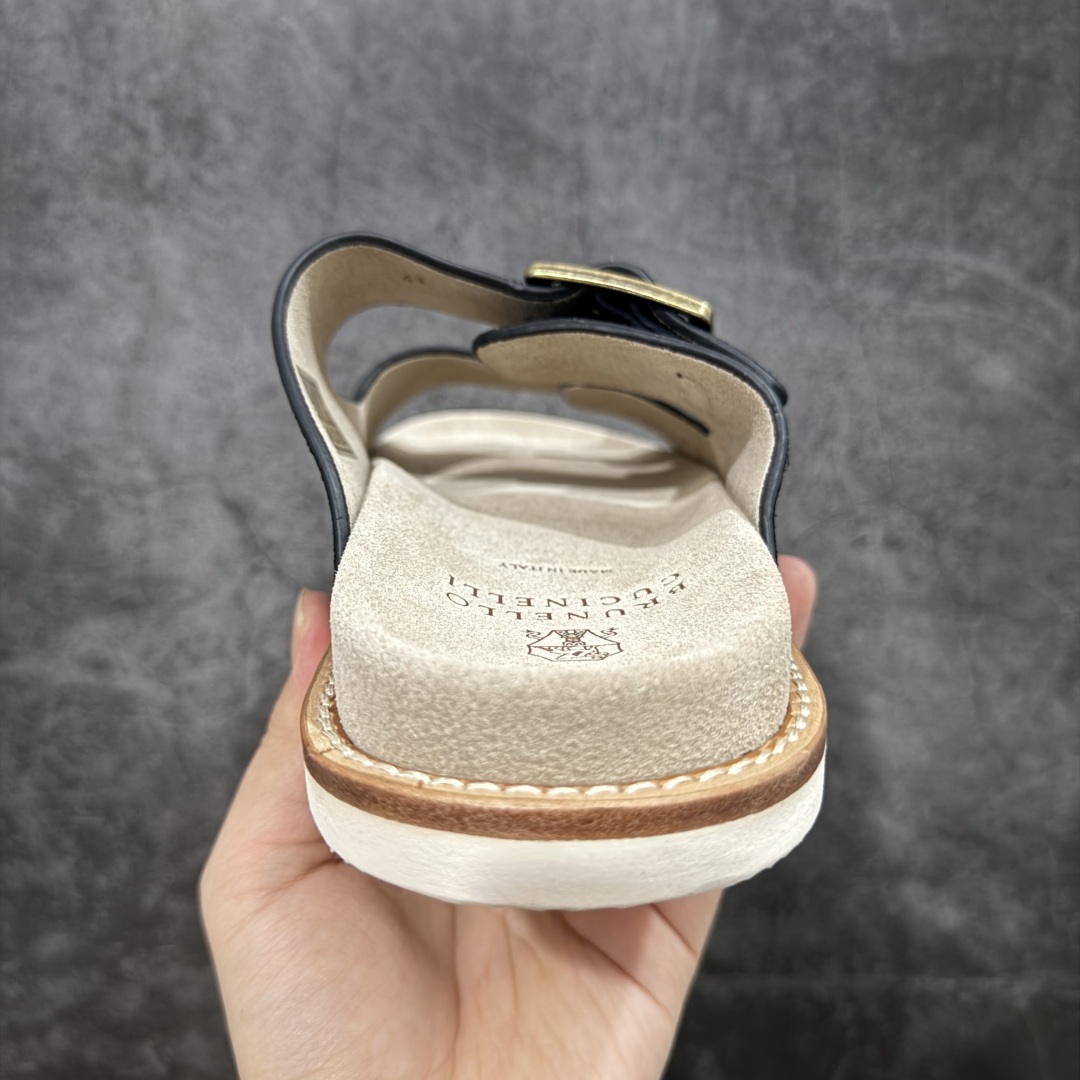 图片[4]-【佛山超a版】Brunello Cucinelli，BC 2025ss新款拖鞋出货 黑色Logo二字麂皮凉拖，复古简约又不失时尚感，搭在任何穿搭上，都能轻松提升整体造型的精致度，每一步都走出随性自在 ，原版抽屉式包装，精致而大气i！ 面料：反毛皮 大底：超轻橡胶发泡 尺码：男款39-45-选品中心