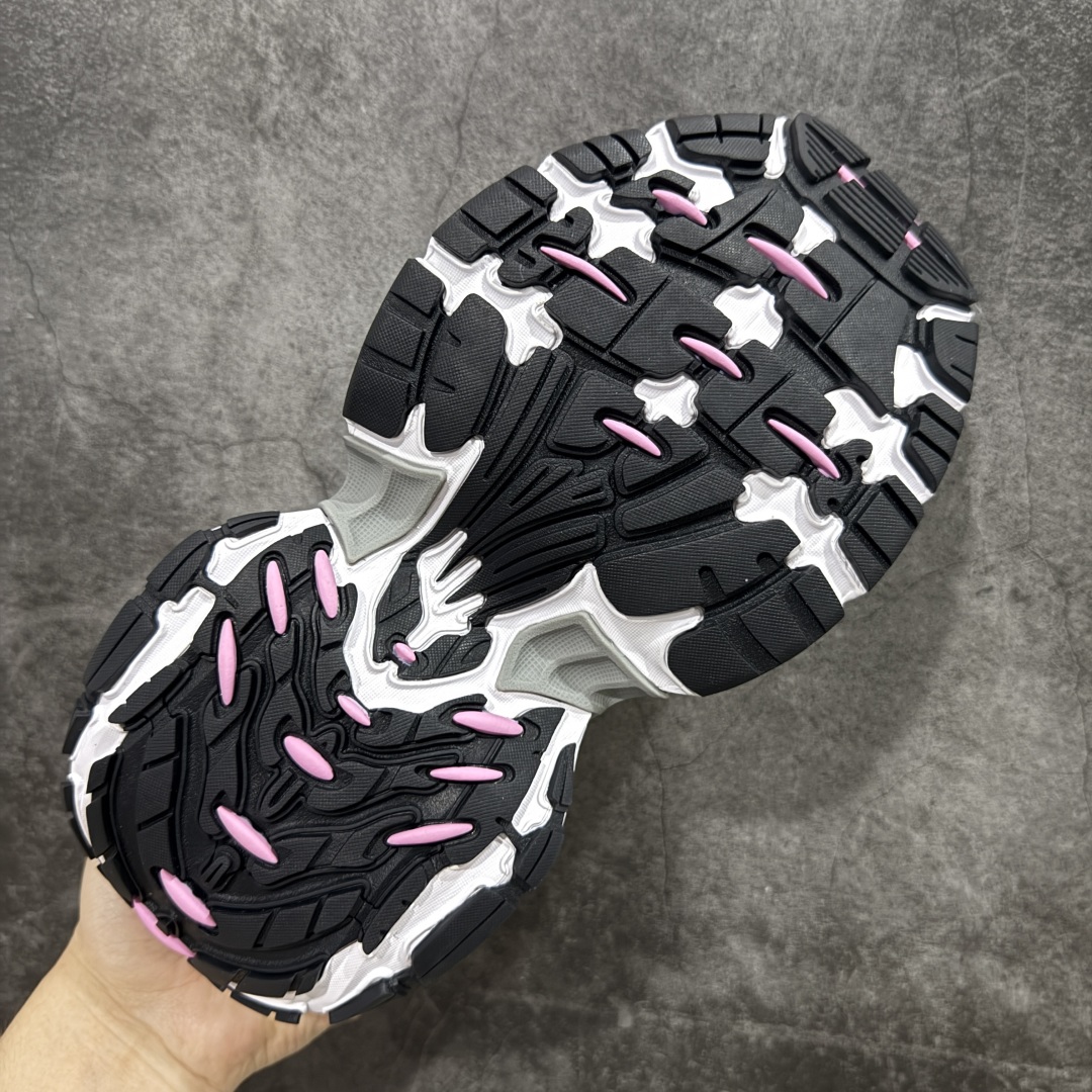 图片[9]-【纯原OK版本】Balenciaga 巴黎世家 6XL 复古老爹鞋 专柜同步包装 原装大盒 全套原纸板楦头开发 最原汁原味的灵魂版型 全鞋荧光划线卡点 胶水把控整洁度追求极致完美 每一双都是工艺品 多重QC质检 实实在在的免检产品 原盒原配 正确字体电绣 粗细、位置、大小正确 侧边TPU 透气孔匹配意产原版 正确分离大底 TPU软底 原版一致大底LOGO 立体感十足 尺码：35 36 37 38 39 40 41 42 43 44 45 46 偏大-选品中心