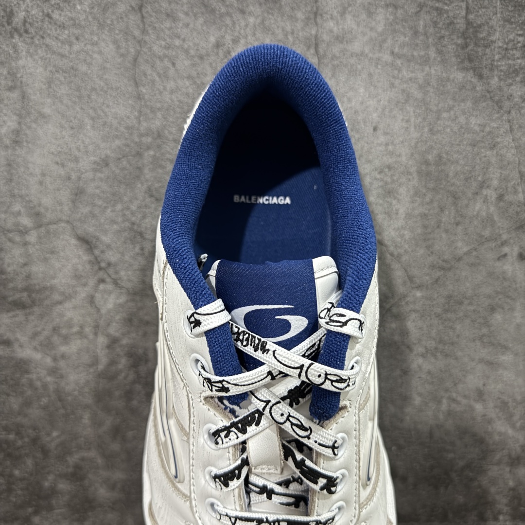 图片[8]-【XA纯原版】Balenciaga Hamptons Worn-Out 巴黎世家十八18代 涤纶（聚酯纤维）牛皮革 圆头系带 低帮 生活休闲鞋板鞋 全套原纸板楦头开发 最原汁原味的灵魂版型 全鞋荧光划线卡点 胶水把控整洁度追求极致完美 每一双都是工艺品 多重QC质检 超越公司货的品控标准 实实在在的免检产品 原盒原配 正确字体电绣 粗细、位置、大小正确 侧边TPU 透气孔匹配意产原版 正确分离大底 TPU软底 原版一致大底LOGO 立体感十足 原厂皮料水洗做旧 采购原厂网纱 偏大一码 尺码：35 36 37 38 39 40 41 42 43 44 45 46-选品中心