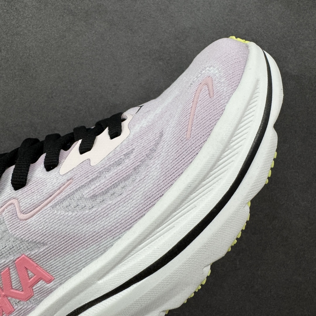 图片[5]-【纯原版】HOKA ONE ONE Clifton 克里夫顿10代专业性能减震公路跑步鞋 轻盈透气的针织网面和纱线的使用让鞋面更挺拔 增强鞋面的强度和支撑性能 搭配柔软的鞋舌 让双脚在舒适包裹中跑的更加畅快 全新泡棉中底 柔软的同时增强回弹性能 为不同跑者提供更平稳流畅的脚感 带来全面的缓冲保护 根据人体工程学设计的延长拉襟 后跟处弹软的海绵填充舒适固定 避免掉跟和摩擦 相比上一代光滑的内衬 Clifton 的内衬增强了摩擦力 避免双脚在鞋内滑动 尺码：36 36.5 37.5 38 38.5 39 40 40.5 41 42 42.5 43 44 44.5 45-选品中心