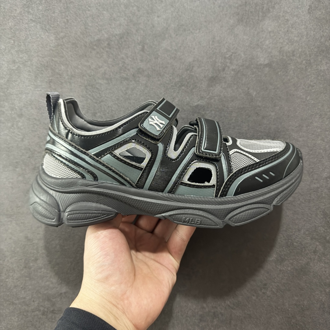 【纯原版】MLB棒球联盟网红老爹鞋 韩国洋基队NY大标潮流老爹鞋凉鞋 沙滩鞋 原楦原档案数据开发版型 完美鞋头弧度/后套收口效果🆚市面文案版本‼️ 原厂立体填充鞋舌海绵 中底注胶孔原数据开发模具大底原厂转印标 市面上唯一纯原版本 原材料打造 内增高6cm 原厂1:1模具开发 原厂进口纳米材质 原厂 全套手提袋 原盒雷射防伪标包装 天猫订单品质 官网尺码35 36 36.5 37.5 38 38.5 39 40 40.5 41 42 42.5 43 44 45-选品中心