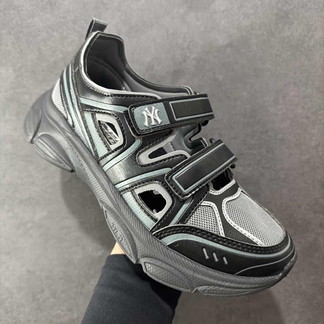 图片[3]-【纯原版】MLB棒球联盟网红老爹鞋 韩国洋基队NY大标潮流老爹鞋凉鞋 沙滩鞋 原楦原档案数据开发版型 完美鞋头弧度/后套收口效果🆚市面文案版本‼️ 原厂立体填充鞋舌海绵 中底注胶孔原数据开发模具大底原厂转印标 市面上唯一纯原版本 原材料打造 内增高6cm 原厂1：1模具开发 原厂进口纳米材质 原厂 全套手提袋 原盒雷射防伪标包装 天猫订单品质 官网尺码35 36 36.5 37.5 38 38.5 39 40 40.5 41 42 42.5 43 44 45-选品中心