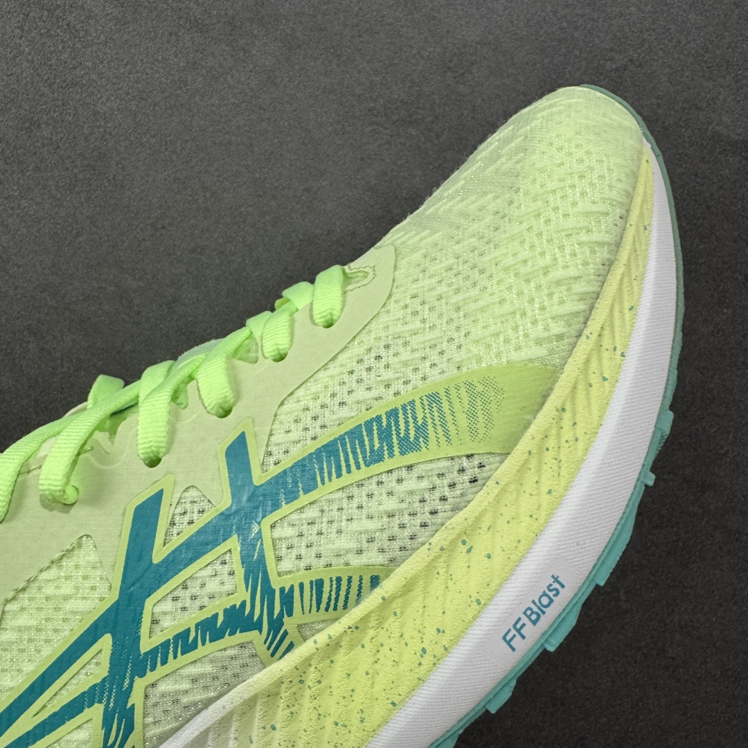 图片[5]-【K8版】Asics Magic Speed 1.0 舒适透气 低帮跑步鞋 这款Magic Speed跑鞋使用了亚瑟士的多项跑鞋科技，中底为2020年才出现在大众视野的FF Blast，这款中底为EVA和OBC混合发泡而来，相比之前的Flytefoam中底，这款材料在缓震和回弹性能上的表现更好，更加软弹。在中底前掌位置内嵌了不对称的碳板结构，这个碳板不是为了推进的目的，而是让前掌不要形变，维持前掌弧度，保证GuideSole科技在跑步过程中发挥作用。 尺码：40 40.5 41.5 42 42.5 43.5 44 45 编码：YBB210220-选品中心