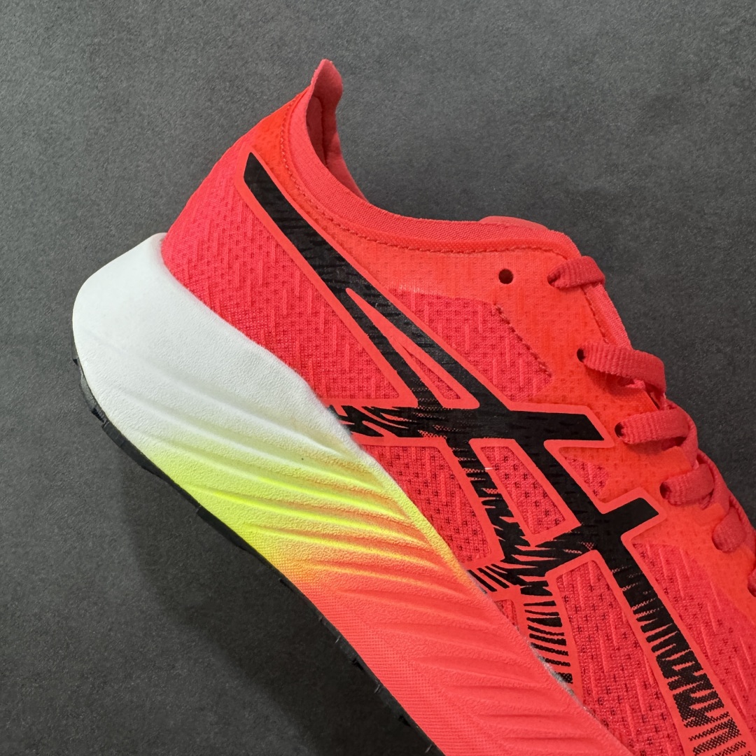 图片[6]-【K8版】Asics Magic Speed 1.0 舒适透气 低帮跑步鞋 这款Magic Speed跑鞋使用了亚瑟士的多项跑鞋科技，中底为2020年才出现在大众视野的FF Blast，这款中底为EVA和OBC混合发泡而来，相比之前的Flytefoam中底，这款材料在缓震和回弹性能上的表现更好，更加软弹。在中底前掌位置内嵌了不对称的碳板结构，这个碳板不是为了推进的目的，而是让前掌不要形变，维持前掌弧度，保证GuideSole科技在跑步过程中发挥作用。 尺码：40 40.5 41.5 42 42.5 43.5 44 45 编码：YBB210220-选品中心