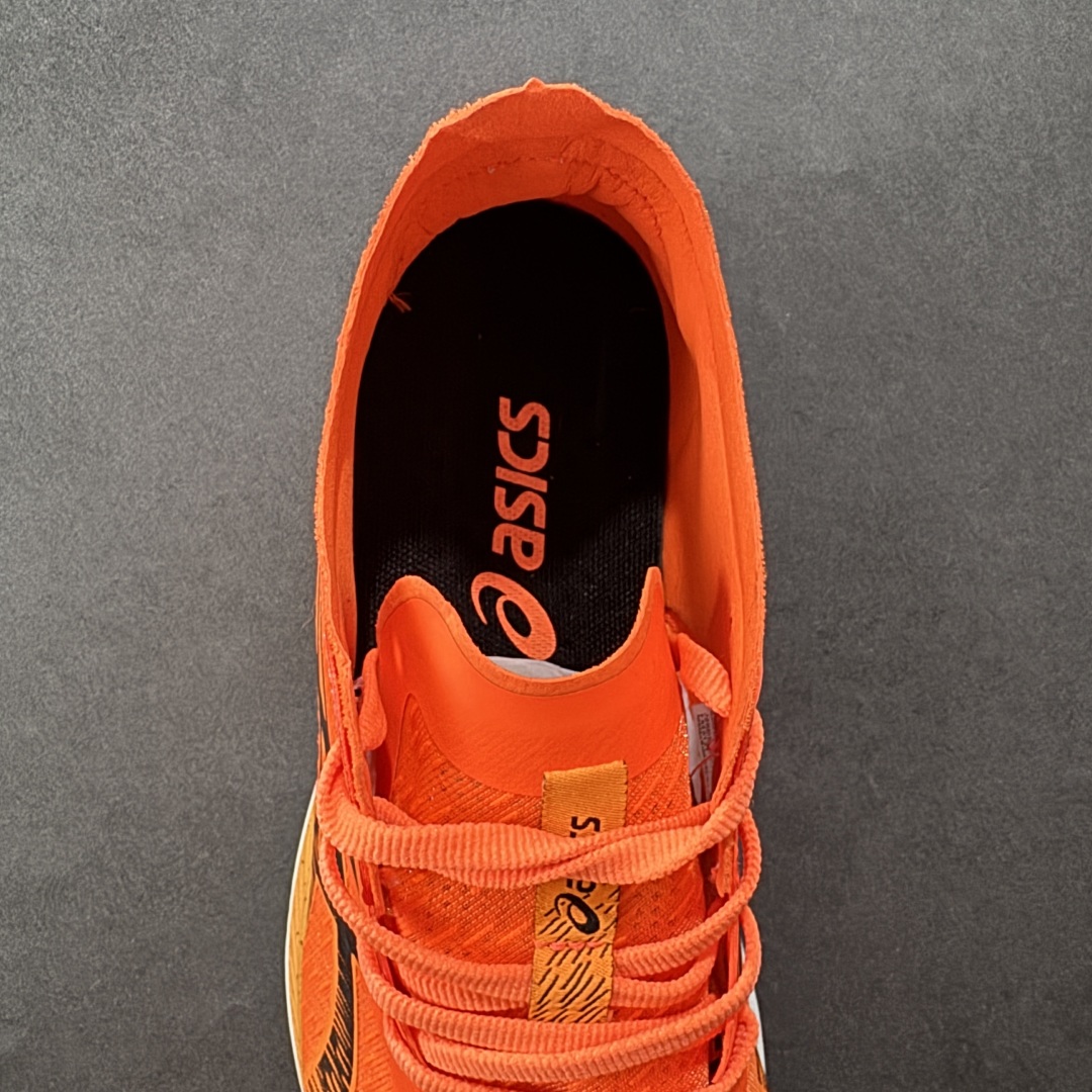 图片[7]-【K8版】Asics Magic Speed 1.0 舒适透气 低帮跑步鞋 这款Magic Speed跑鞋使用了亚瑟士的多项跑鞋科技，中底为2020年才出现在大众视野的FF Blast，这款中底为EVA和OBC混合发泡而来，相比之前的Flytefoam中底，这款材料在缓震和回弹性能上的表现更好，更加软弹。在中底前掌位置内嵌了不对称的碳板结构，这个碳板不是为了推进的目的，而是让前掌不要形变，维持前掌弧度，保证GuideSole科技在跑步过程中发挥作用。 尺码：40 40.5 41.5 42 42.5 43.5 44 45 编码：YBB210220-选品中心