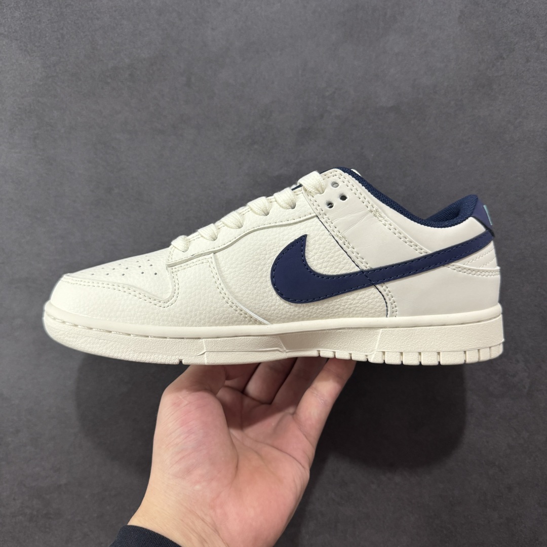 图片[2]-【定制版】Nike SB Dunk Low x The North Face 白蓝双小勾 纯原大厂出品 极力推荐👏 原装头层材料 独家版型蒸餾加工 帶來的是更好的视觉和脚感体验 大厂纯原品质出货 清洁度 电绣工艺 皮料切割干净无任何毛边 细节完美 货号：XD1588 224 尺码：36 36.5 37.5 38 38.5 39 40 40.5 41 42 42.5 43 44 44.5 45-选品中心