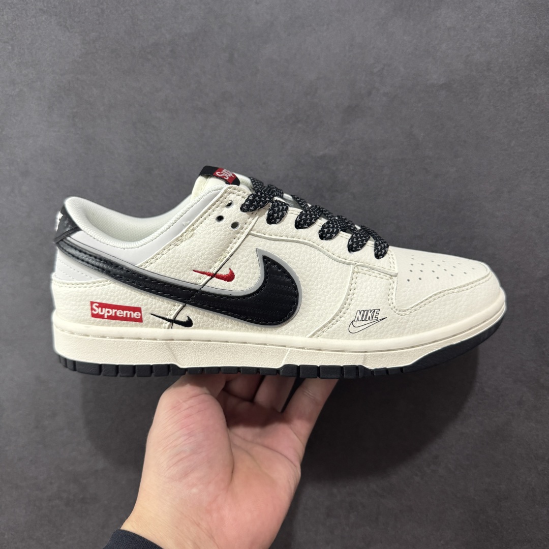 【定制版】Supreme x Nk SB Dunk Low 定制配色 Supreme联名 Dunk系列复古低帮休闲百搭板鞋 JP1628-008 公司级版本 定制鞋盒 大厂流水作业生产 超高清洁度 皮料切割干净无任何毛边 细节完美   尺码:36 36.5 37.5 38 38.5 39 40 40.5 41 42 42.5 43 44 44.5 45-选品中心