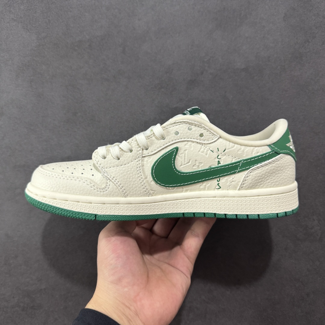 图片[2]-【定制版】Travis Scott x Nike Air Jordan 1 Low x Louis Vuitton Air Jordan 1 Low 反转白绿满印倒钩 纯原版本 全鞋采用原装头层皮，用料扎实 精雕细琢 鞋型极致还原 飞翼3D打印改良 深度立体 四线中底拉帮皮料选材 钢印 背胶一应俱全 全新批次 原装原模大底全鞋原厂定制皮料，手感细腻正确折边工艺 完美细节诠释 货号：XS2025 064 尺码：36 36.5 37.5 38 38.5 39 40 40.5 41 42 42.5 43 44 44.5 45-选品中心