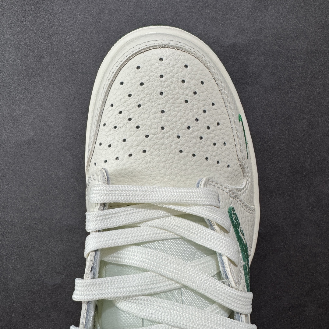 图片[8]-【定制版】Travis Scott x Nike Air Jordan 1 Low x Louis Vuitton Air Jordan 1 Low 反转白绿满印倒钩 纯原版本 全鞋采用原装头层皮，用料扎实 精雕细琢 鞋型极致还原 飞翼3D打印改良 深度立体 四线中底拉帮皮料选材 钢印 背胶一应俱全 全新批次 原装原模大底全鞋原厂定制皮料，手感细腻正确折边工艺 完美细节诠释 货号：XS2025 064 尺码：36 36.5 37.5 38 38.5 39 40 40.5 41 42 42.5 43 44 44.5 45-选品中心