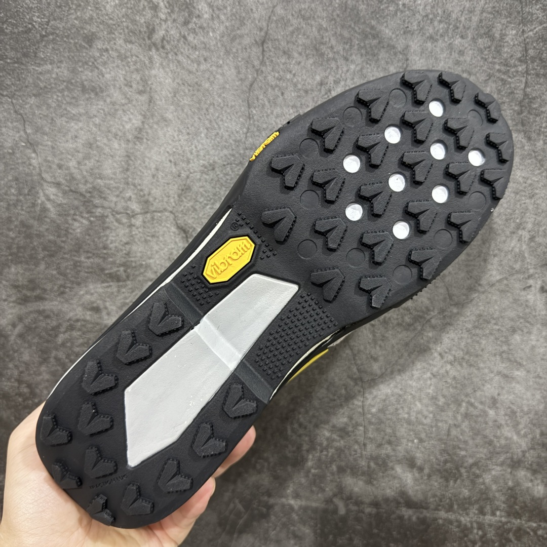 图片[9]-【纯原神版】Sacai x Nike Zegamadome SP 联名款 机能风休闲运动鞋 HQ8618-002 原楦原纸板 同步原厂生产工艺流程 网纱、皮料、swhoosh材料百分百原厂匹配 支持全方位对比发售原鞋 原厂纸板开发 双钩距离精准对位 鞋头包边宽度一致 吊打一切市面纯原版本 原盒配件齐全 纸板中底钢印齐全 原厂钢印墨水 尺码：36 36.5 37.5 38 38.5 39 40 40.5 41 42 42.5 43 44 44.5 45 46 编码： DZD300320-选品中心