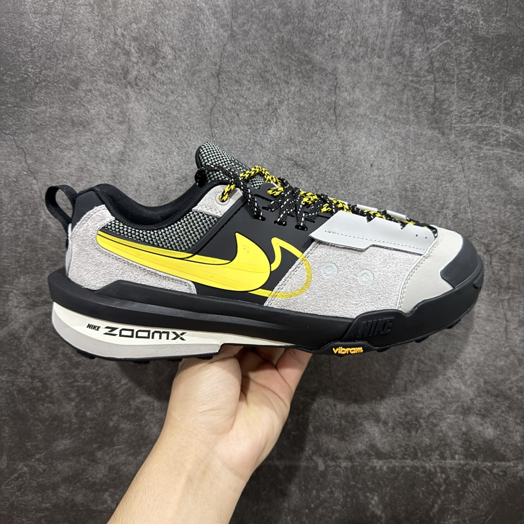 【纯原神版】Sacai x Nike Zegamadome SP 联名款 机能风休闲运动鞋 HQ8618-002 原楦原纸板 同步原厂生产工艺流程 网纱、皮料、swhoosh材料百分百原厂匹配 支持全方位对比发售原鞋 原厂纸板开发 双钩距离精准对位 鞋头包边宽度一致 吊打一切市面纯原版本 原盒配件齐全 纸板中底钢印齐全 原厂钢印墨水 尺码：36 36.5 37.5 38 38.5 39 40 40.5 41 42 42.5 43 44 44.5 45 46 编码： DZD300320-选品中心