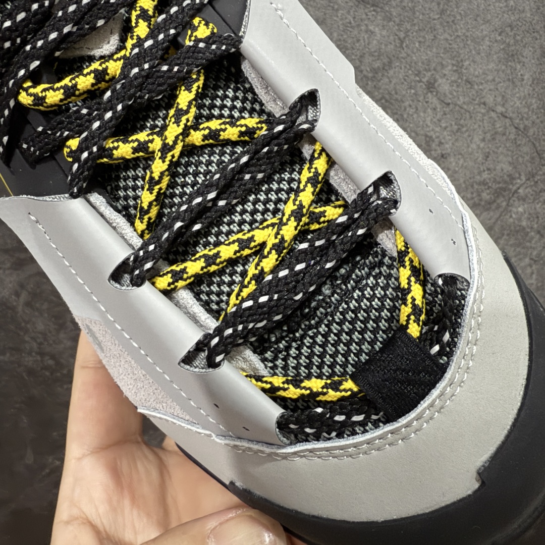 图片[5]-【纯原神版】Sacai x Nike Zegamadome SP 联名款 机能风休闲运动鞋 HQ8618-002 原楦原纸板 同步原厂生产工艺流程 网纱、皮料、swhoosh材料百分百原厂匹配 支持全方位对比发售原鞋 原厂纸板开发 双钩距离精准对位 鞋头包边宽度一致 吊打一切市面纯原版本 原盒配件齐全 纸板中底钢印齐全 原厂钢印墨水 尺码：36 36.5 37.5 38 38.5 39 40 40.5 41 42 42.5 43 44 44.5 45 46 编码： DZD300320-选品中心