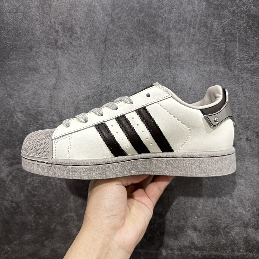 图片[2]-【公司级】AD Originals Superstar 经典贝壳头休闲板鞋 纯白 B27136 纯原鞋楦 立体LOGO 国内最高工艺 原装超软一体蓝底 头层抗裂牛皮 原厂数据密度鞋带 鞋舌3D高频版 货号：JQ6250 尺码：35 36 36.5 37 38 38.5 39 40 40.5 41 42 42.5 43 44 44.5 45-选品中心