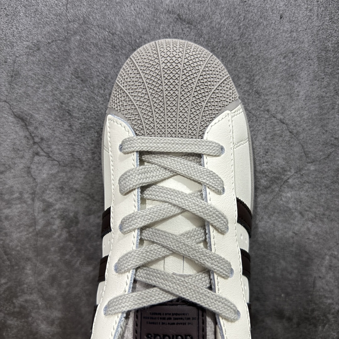 图片[5]-【公司级】AD Originals Superstar 经典贝壳头休闲板鞋 纯白 B27136 纯原鞋楦 立体LOGO 国内最高工艺 原装超软一体蓝底 头层抗裂牛皮 原厂数据密度鞋带 鞋舌3D高频版 货号：JQ6250 尺码：35 36 36.5 37 38 38.5 39 40 40.5 41 42 42.5 43 44 44.5 45-选品中心