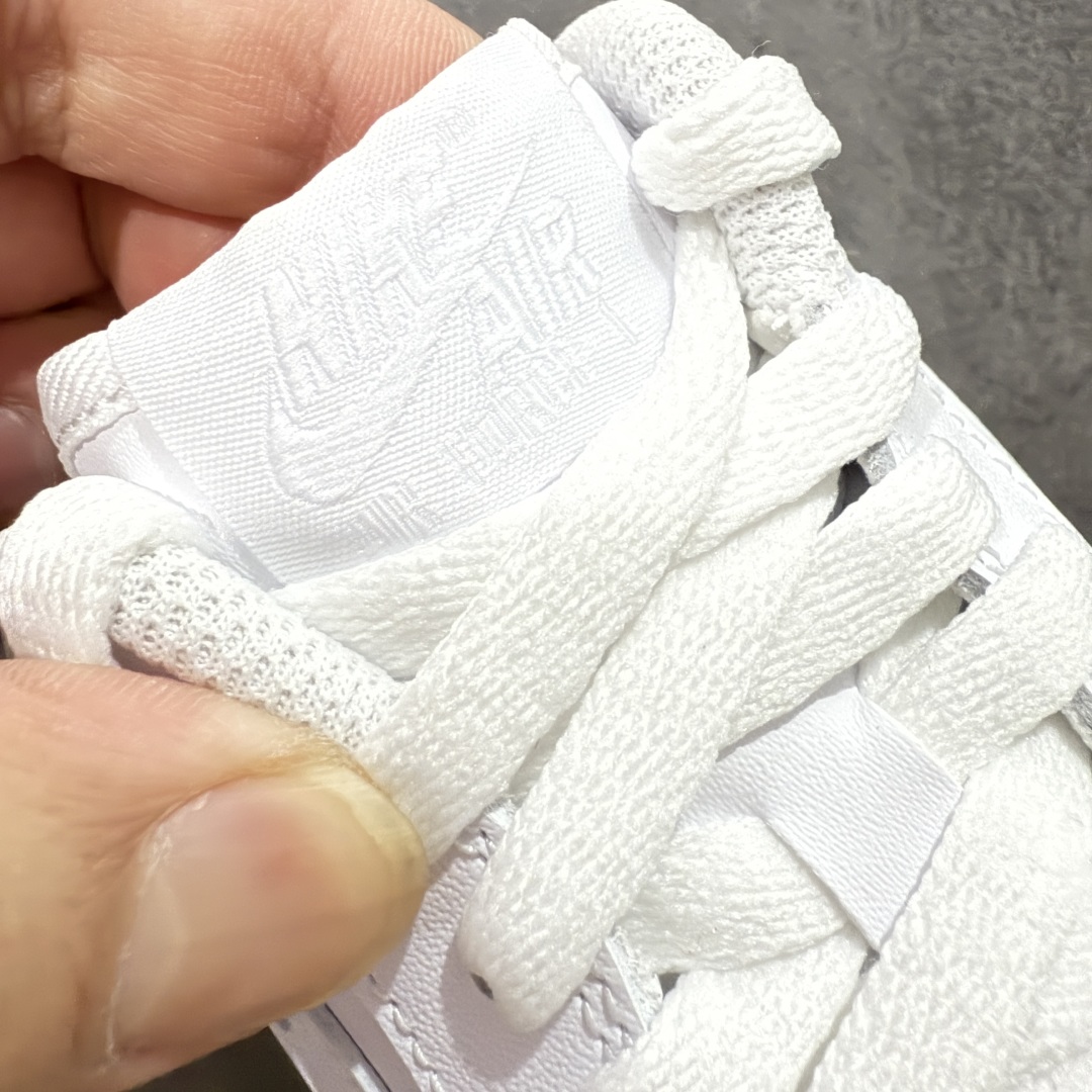 图片[5]-【GX2.0海外版】NK Air Force 1 Low \’07 空军一号低帮经典板鞋 纯白 CW2288-111 顶级空军 原厂皮料 升级版 细节吊打市场其他代号版本 天花板级别 全鞋电脑针车 工整有序 原厂港宝加持完美还原灵魂版型 原盒原配从里到外百分百还原 原厂全头层原厂皮料 原标原盒 内置Sole气垫 中底白色背胶 中底划线 已经无限的接近公司 原厂楦头 原厂刺绣 后跟弧度修正 正确中底四线防伪 尺码：35.5 36 36.5 37.5 38 38.5 39 40 40.5 41 42 42.5 43 44 44.5 45 46 47.5 48.5-选品中心