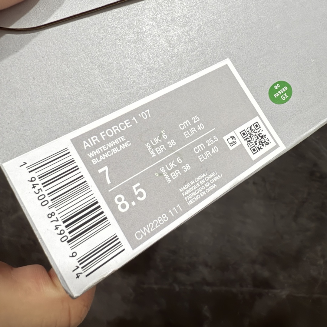 图片[9]-【GX2.0海外版】NK Air Force 1 Low \’07 空军一号低帮经典板鞋 纯白 CW2288-111 顶级空军 原厂皮料 升级版 细节吊打市场其他代号版本 天花板级别 全鞋电脑针车 工整有序 原厂港宝加持完美还原灵魂版型 原盒原配从里到外百分百还原 原厂全头层原厂皮料 原标原盒 内置Sole气垫 中底白色背胶 中底划线 已经无限的接近公司 原厂楦头 原厂刺绣 后跟弧度修正 正确中底四线防伪 尺码：35.5 36 36.5 37.5 38 38.5 39 40 40.5 41 42 42.5 43 44 44.5 45 46 47.5 48.5-选品中心
