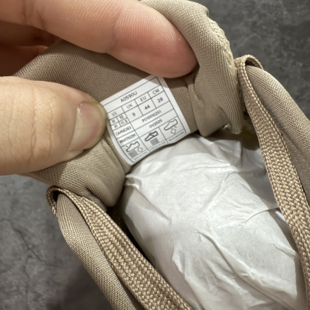 图片[6]-【LW版本】Alo Runner 明星同款 四季常青款增高低帮休闲生活鞋 卡其色  #1：1复刻 细节一步到位 采用增高4CM防滑耐磨鞋底 随意搭配的都好看的鞋子  尺码：36 37 38 39 40 41 42 43 44 45-选品中心