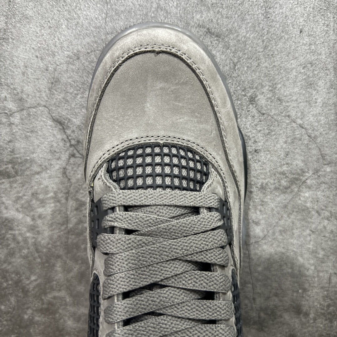 图片[5]-【OG纯原】Air Jordan AJ4 Ship “Cave Stone”摩卡棕色 FV5029-200 圈内最强四代 耗时半年巨作 全套原纸板楦头开发 原厂特供皮料加持 确保原汁原味 完美呈现四代版型 一比一鞋头弧度高度鞋身弧度 数据细节工艺流程均保持原鞋一致 原厂TPU网格鞋带扣 正确内里网布 菱角分明不变形无多余毛边 柔软性质感一致于原鞋 市场唯一原厂鞋扣模具 背面可见隐藏注塑口 原厂织唛标 原厂飞人电绣工艺 尾指中部跳三针 独家绑鞋带手法 印刷中底布 四线拉帮 米色美纹纸贴合固定 进口港宝加持 后跟自然饱满 全鞋荧光划线卡点 追求极致完美 每一双都是工艺品 多重QC质检 超越公司货的品控标准 实实在在的免检产品 尺码：40 40.5 41 42 42.5 43 44 44.5 45 46 47.5-选品中心