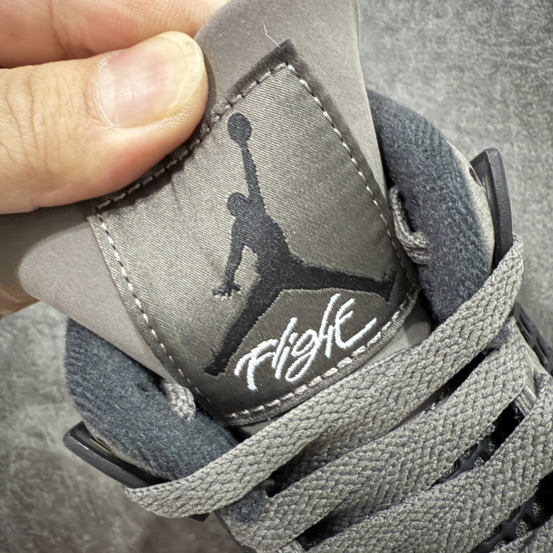 图片[6]-【OG纯原】Air Jordan AJ4 Ship “Cave Stone”摩卡棕色 FV5029-200 圈内最强四代 耗时半年巨作 全套原纸板楦头开发 原厂特供皮料加持 确保原汁原味 完美呈现四代版型 一比一鞋头弧度高度鞋身弧度 数据细节工艺流程均保持原鞋一致 原厂TPU网格鞋带扣 正确内里网布 菱角分明不变形无多余毛边 柔软性质感一致于原鞋 市场唯一原厂鞋扣模具 背面可见隐藏注塑口 原厂织唛标 原厂飞人电绣工艺 尾指中部跳三针 独家绑鞋带手法 印刷中底布 四线拉帮 米色美纹纸贴合固定 进口港宝加持 后跟自然饱满 全鞋荧光划线卡点 追求极致完美 每一双都是工艺品 多重QC质检 超越公司货的品控标准 实实在在的免检产品 尺码：40 40.5 41 42 42.5 43 44 44.5 45 46 47.5-选品中心