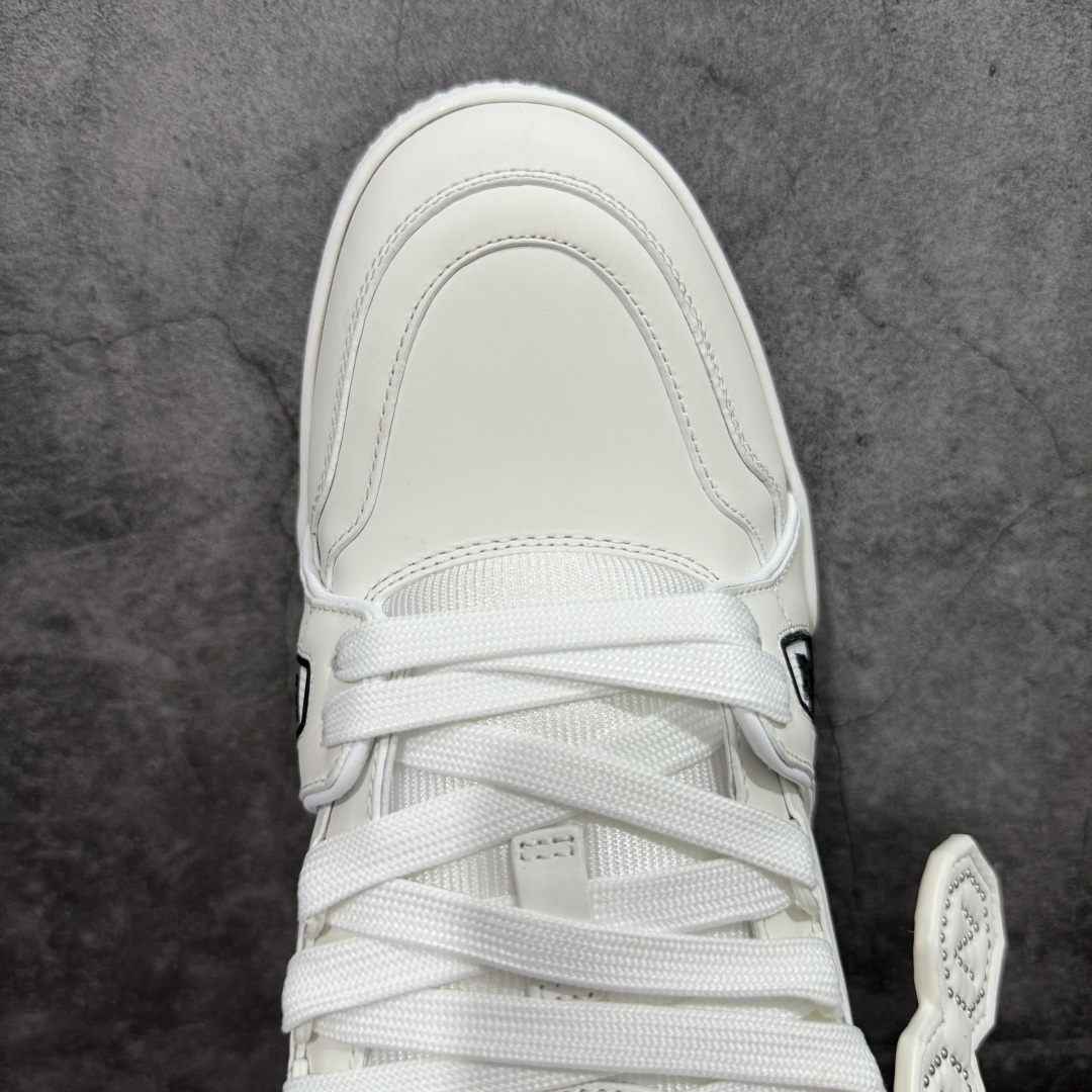 520 广东纯原版本 LV Trainer 运动鞋致意 Pharrell Williams-Chinese UA Cheap High Quatity Brand Clothes Bags handbags Sneakers wholesale wholesaler seller from China Factory suppliers Fashion Clothing Shoes best Quality Beautiful Price 520 广东纯原版本 LV Trainer 运动鞋致意 Pharrell Williams