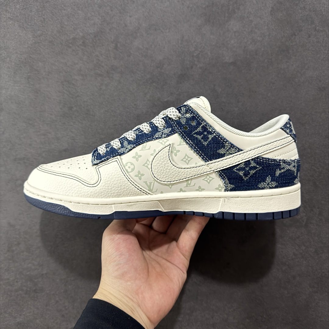 图片[2]-【定制版】Nike SB Dunk Low“ LV联名——蓝白勾” 周年高端定制 低帮休闲板鞋 定制鞋盒 大厂纯原品质出货 超高清洁度 皮料切割干净无任何毛边 细节完美 货号：YX5066-375 尺码：36 36.5 37.5 38 38.5 39 40 40.5 41 42 42.5 43 44 44.5 45 编码：HXSB330340-选品中心