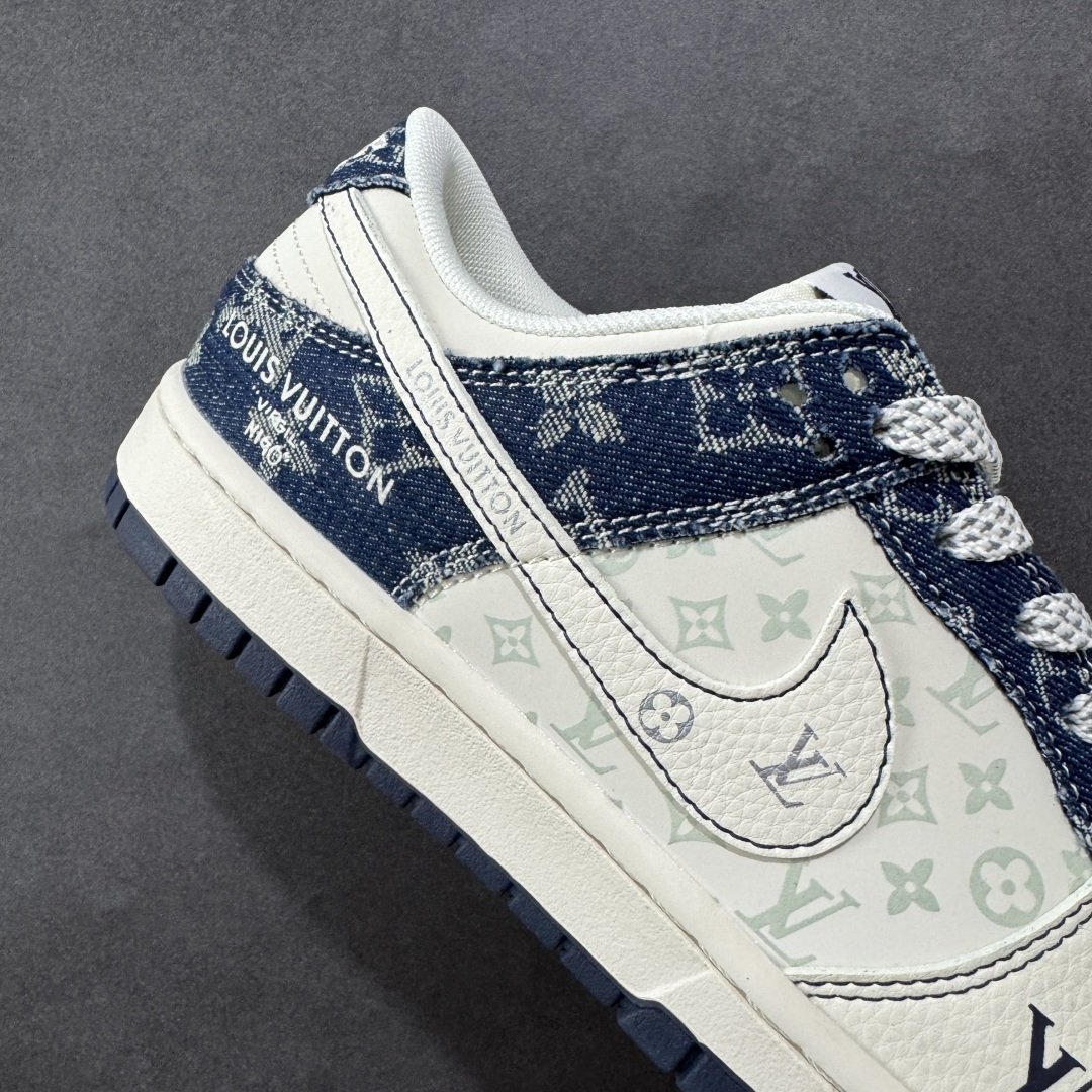 图片[6]-【定制版】Nike SB Dunk Low“ LV联名——蓝白勾” 周年高端定制 低帮休闲板鞋 定制鞋盒 大厂纯原品质出货 超高清洁度 皮料切割干净无任何毛边 细节完美 货号：YX5066-375 尺码：36 36.5 37.5 38 38.5 39 40 40.5 41 42 42.5 43 44 44.5 45 编码：HXSB330340-选品中心