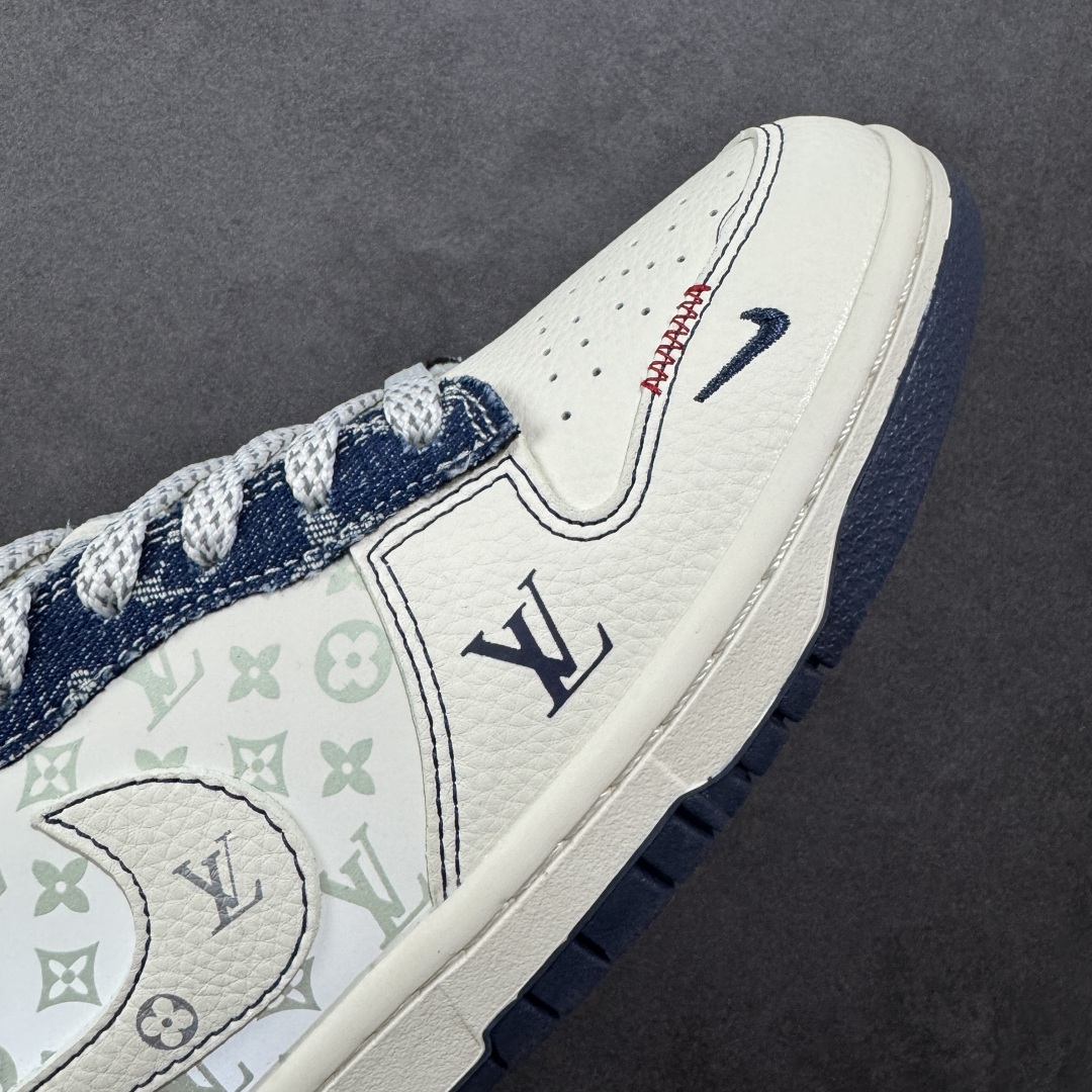图片[5]-【定制版】Nike SB Dunk Low“ LV联名——蓝白勾” 周年高端定制 低帮休闲板鞋 定制鞋盒 大厂纯原品质出货 超高清洁度 皮料切割干净无任何毛边 细节完美 货号：YX5066-375 尺码：36 36.5 37.5 38 38.5 39 40 40.5 41 42 42.5 43 44 44.5 45 编码：HXSB330340-选品中心