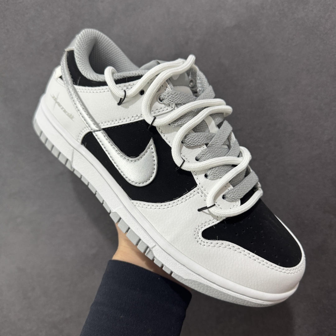 图片[3]-【定制版】Nike SB Dunk Low \”Just Do it\” 绑带黑银 周年高端定制 低帮休闲板鞋 WS0414-025  #定制鞋盒 大厂纯原品质出货 超高清洁度 皮料切割干净无任何毛边 细节完美   尺码：36 36.5 37.5 38 38.5 39 40 40.5 41 42 42.5 43 44 44.5 45 编码：HXSB330340-选品中心