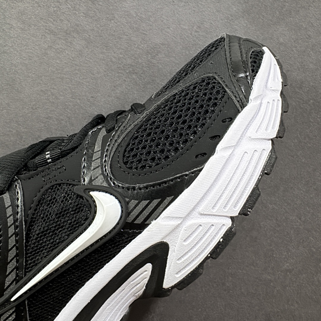 图片[5]-【公司级】NK V5 RNR 舒适百搭跑步鞋 融合了复古与现代设计元素，轻量化设计，鞋面采用透气网眼材料，搭配轻质泡沫中底，缓震舒适，适合日常通勤或轻量级徒步，可以满足日常穿搭的同时，还兼容户外徒步功能 货号：HJ5228-008 尺码：36-45 编码：LDSB210220-选品中心