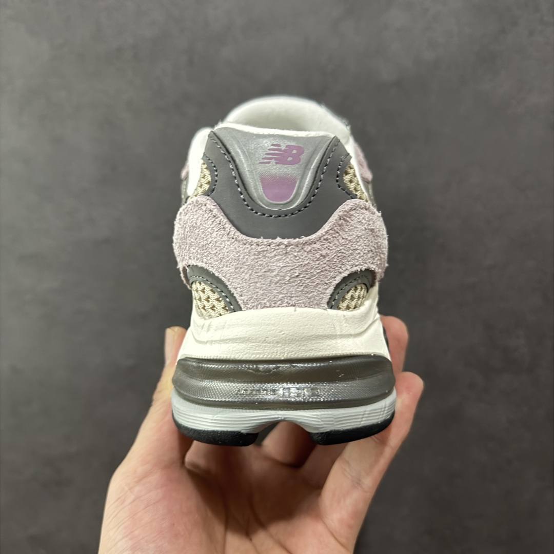 图片[4]-【公司级】New Balance 2010系列 新百伦 复古老爹风网布跑步休闲运动鞋 新百伦经典配色 沿袭了面世之初的经典科技 以ENCAP中底配以升级版 N-ERGY缓震物料 鞋面则采用特色的柔软麂皮搭以NewBalance经典的尼龙网布 低调中还原跑鞋本真 更年轻化的设计理念与材质 让新世代青年得以用全新视角体验经典鞋款的传奇魅力 货号：U2010NB1 尺码：36 37 37.5 38 38.5 39.5 40 40.5 41.5 42 42.5 43 44 45 编码：FSB240250-选品中心