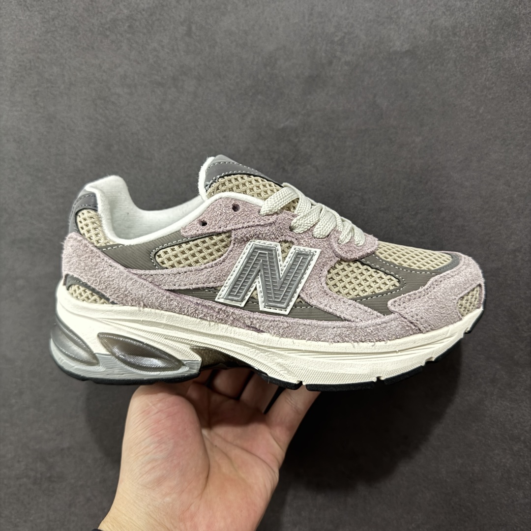【公司级】New Balance 2010系列 新百伦 复古老爹风网布跑步休闲运动鞋 新百伦经典配色 沿袭了面世之初的经典科技 以ENCAP中底配以升级版 N-ERGY缓震物料 鞋面则采用特色的柔软麂皮搭以NewBalance经典的尼龙网布 低调中还原跑鞋本真 更年轻化的设计理念与材质 让新世代青年得以用全新视角体验经典鞋款的传奇魅力 货号:U2010NB1 尺码:36 37 37.5 38 38.5 39.5 40 40.5 41.5 42 42.5 43 44 45 编码:FSB240250-选品中心