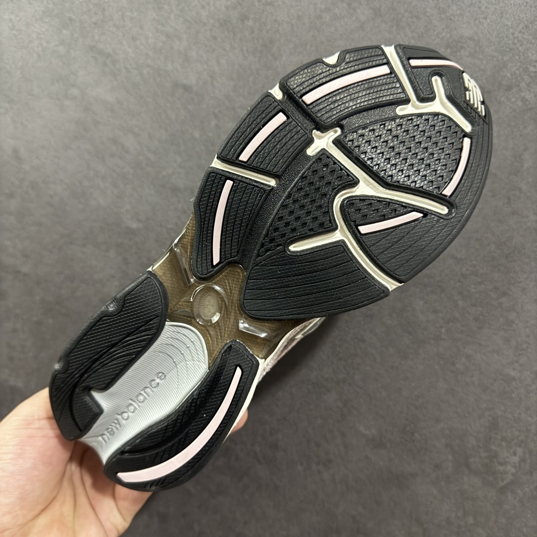 图片[9]-【公司级】New Balance 2010系列 新百伦 复古老爹风网布跑步休闲运动鞋 新百伦经典配色 沿袭了面世之初的经典科技 以ENCAP中底配以升级版 N-ERGY缓震物料 鞋面则采用特色的柔软麂皮搭以NewBalance经典的尼龙网布 低调中还原跑鞋本真 更年轻化的设计理念与材质 让新世代青年得以用全新视角体验经典鞋款的传奇魅力 货号：U2010NB1 尺码：36 37 37.5 38 38.5 39.5 40 40.5 41.5 42 42.5 43 44 45 编码：FSB240250-选品中心