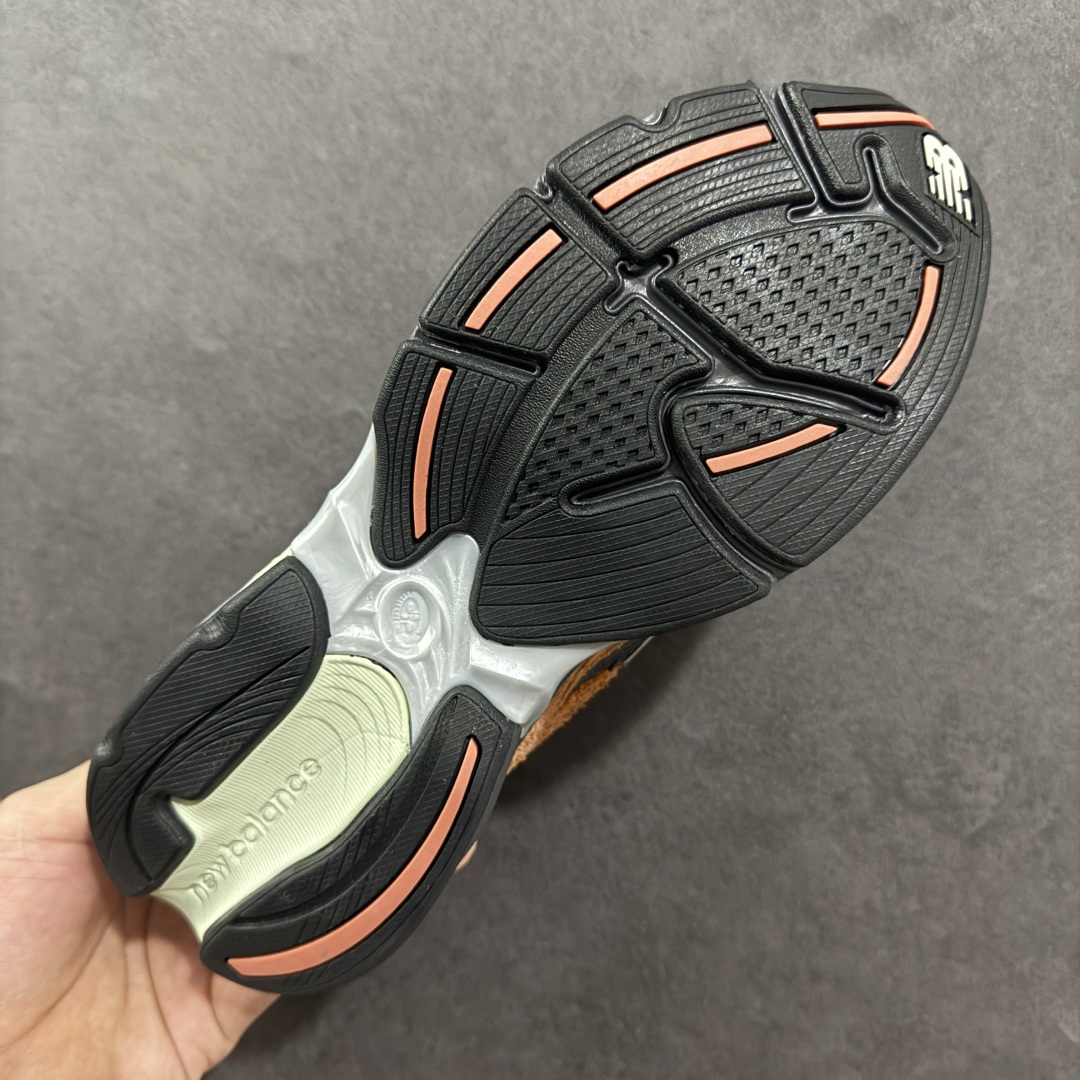 图片[9]-【公司级】New Balance 2010系列 新百伦 复古老爹风网布跑步休闲运动鞋 新百伦经典配色 沿袭了面世之初的经典科技 以ENCAP中底配以升级版 N-ERGY缓震物料 鞋面则采用特色的柔软麂皮搭以NewBalance经典的尼龙网布 低调中还原跑鞋本真 更年轻化的设计理念与材质 让新世代青年得以用全新视角体验经典鞋款的传奇魅力 货号：U2010NB2 尺码：36 37 37.5 38 38.5 39.5 40 40.5 41.5 42 42.5 43 44 45 编码：FSB240250-选品中心