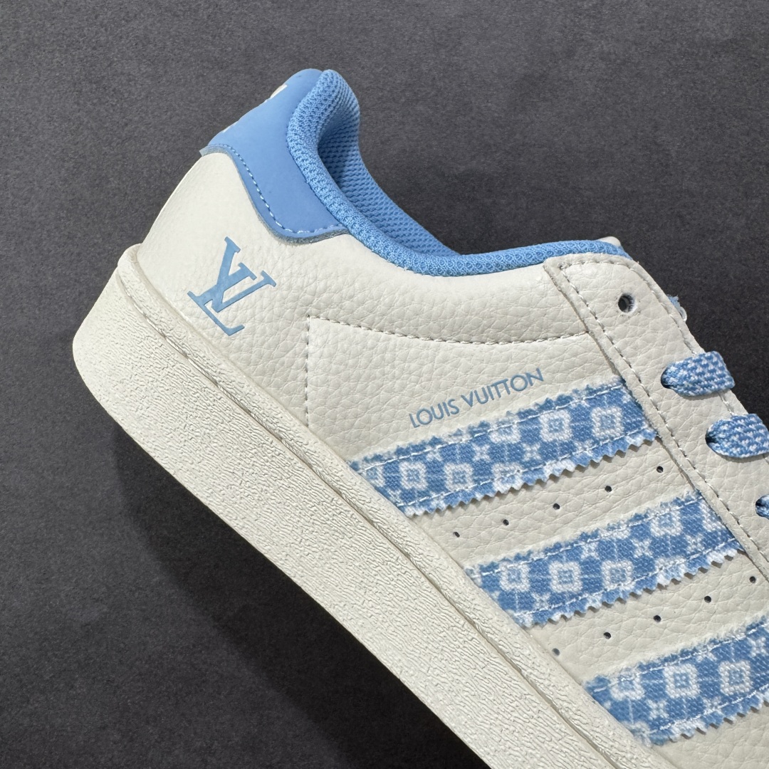 图片[6]-【定制版】Louis Vuitton x Ad Superstar 定制配色 Lv联名 三叶草低帮休闲百搭贝壳头板鞋 AD8014 公司级版本 大厂流水作业生产 超高清洁度 皮料切割干净无任何毛边 细节完美   尺码：36 36.5 37 38 38.5 39 40 40.5 41 42 42.5 43 44 44.5 45-选品中心