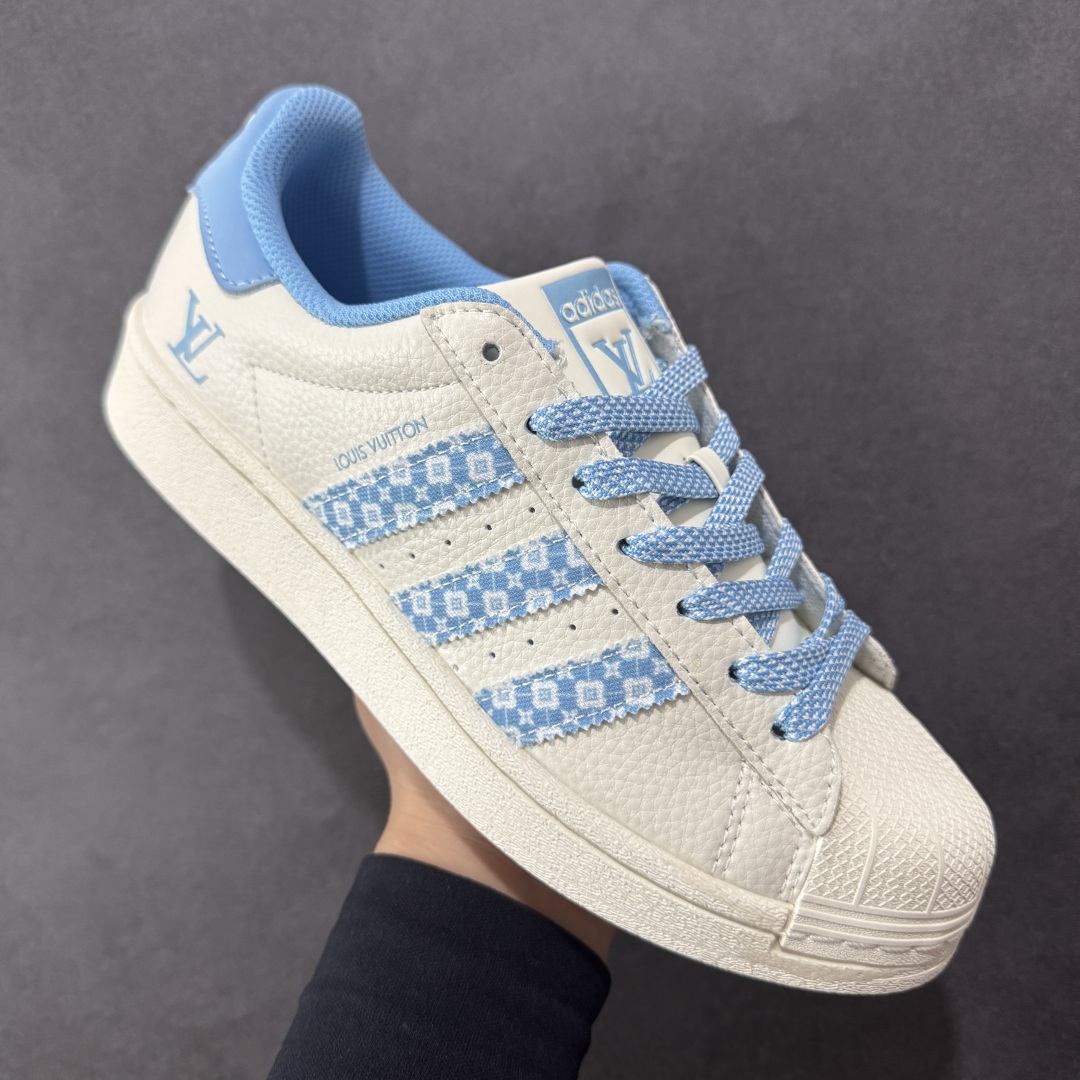 图片[3]-【定制版】Louis Vuitton x Ad Superstar 定制配色 Lv联名 三叶草低帮休闲百搭贝壳头板鞋 AD8014 公司级版本 大厂流水作业生产 超高清洁度 皮料切割干净无任何毛边 细节完美   尺码：36 36.5 37 38 38.5 39 40 40.5 41 42 42.5 43 44 44.5 45-选品中心